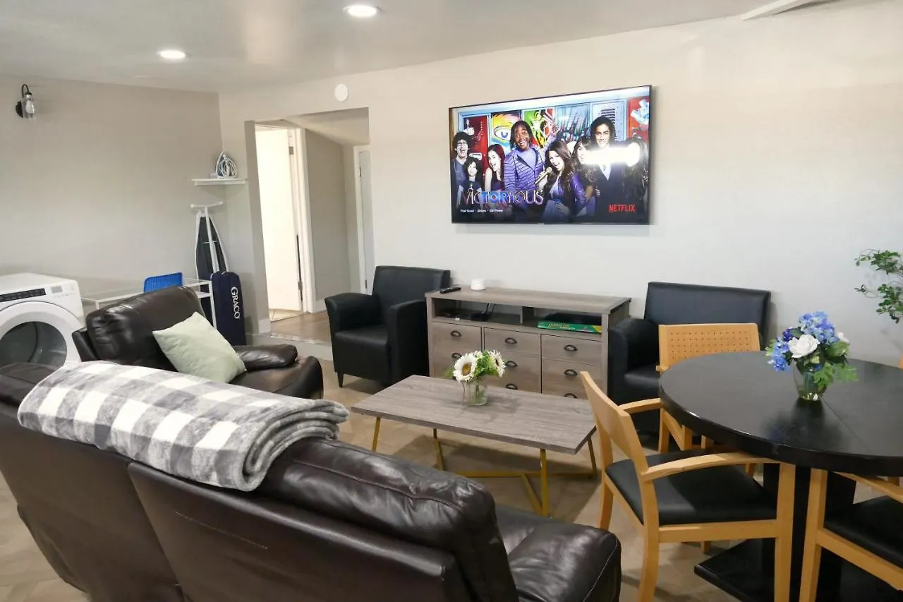 Disneyland Dream Villa 5 Bedroom 3 Bath Theater Games Pool Table Anaheim 0*,  United States