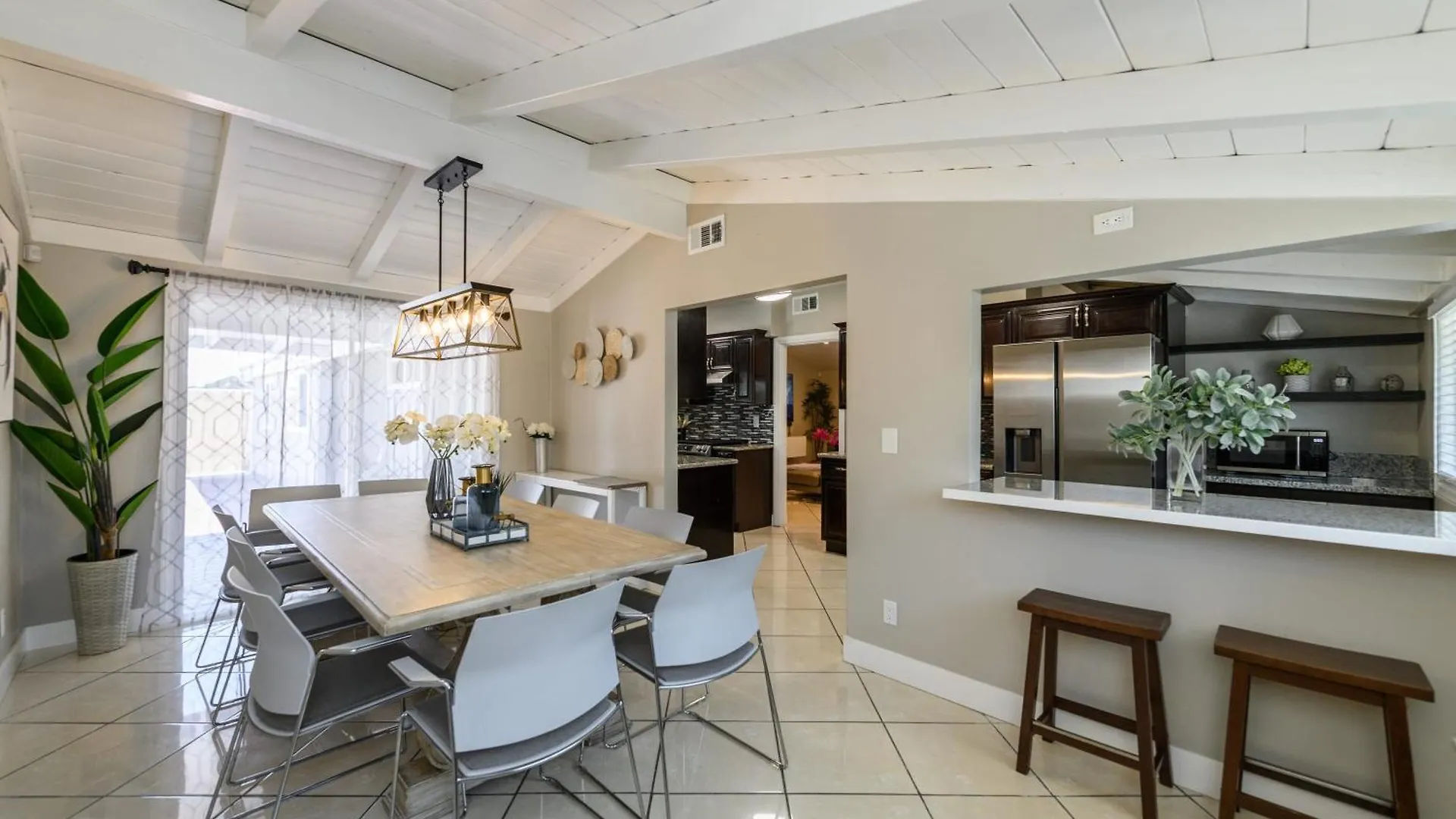 Holiday home Disneyland Dream Villa 5 Bedroom 3 Bath Theater Games Pool Table Anaheim United States