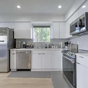 Modern In Los Angeles
